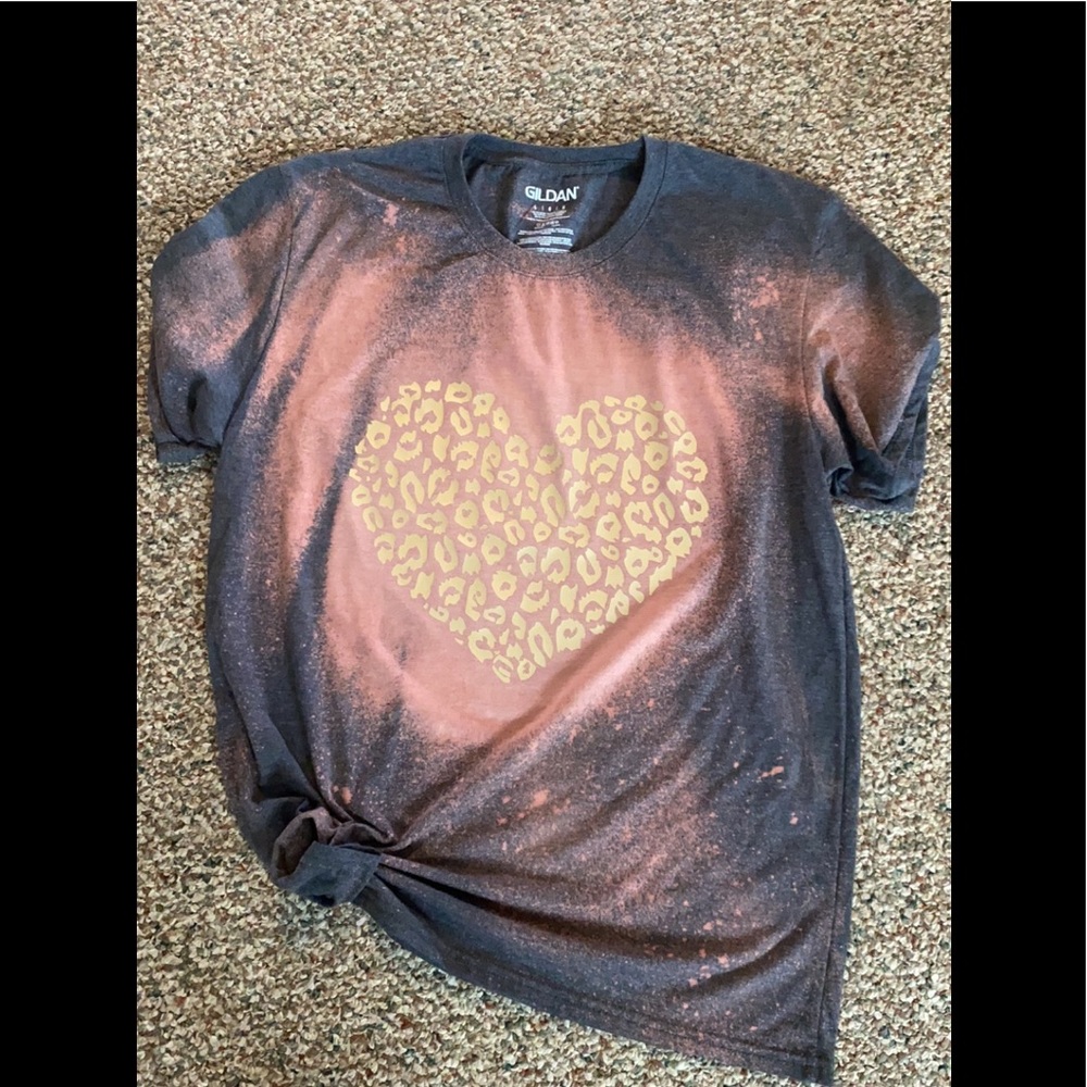 Bleached cheetah heart printed shirt